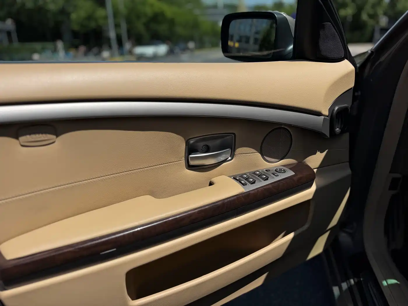 BMW 7 Series 2005 Model 740Li фото 8