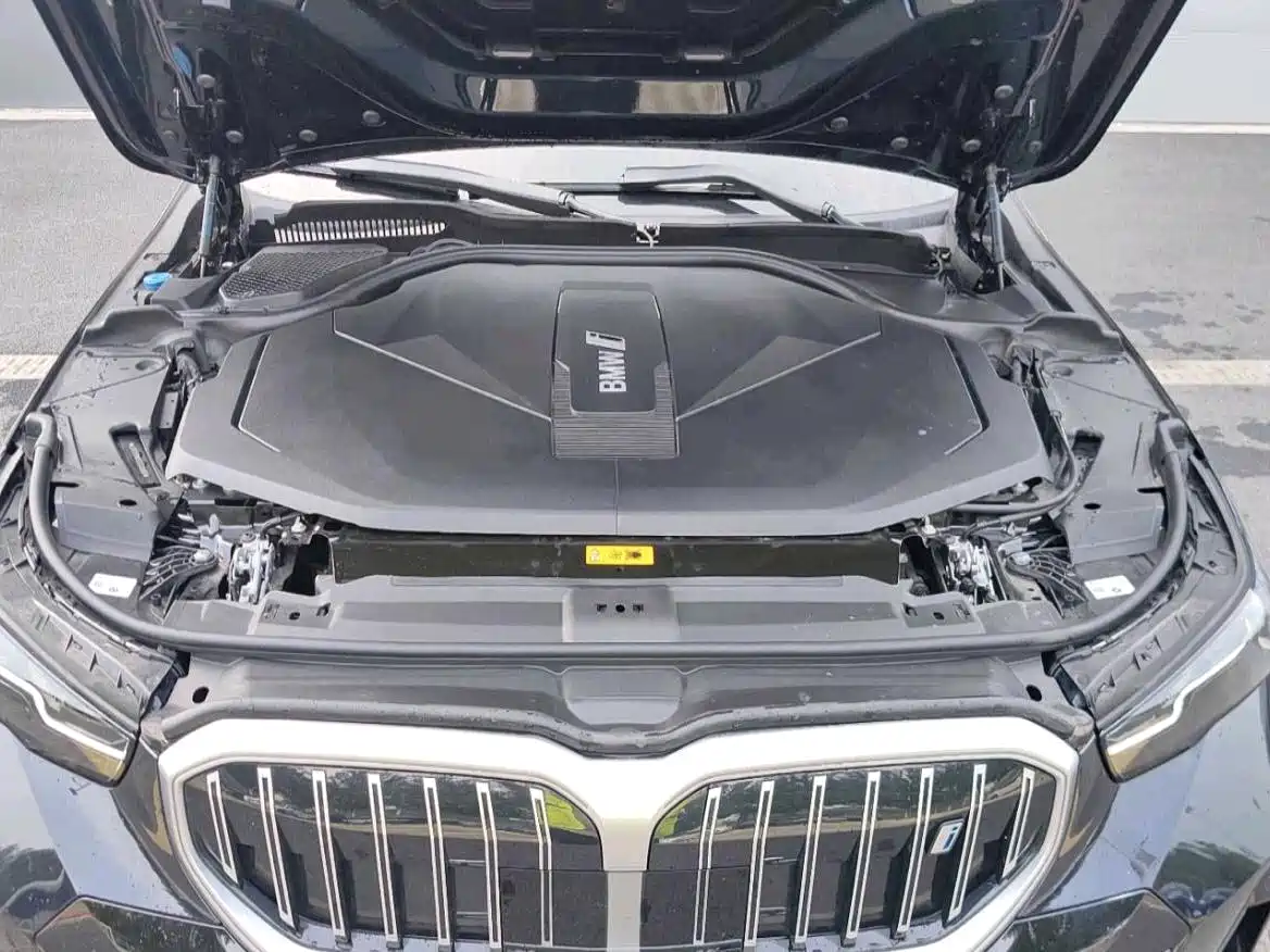 BMW i5 2025 2025 eDrive 35L M Sport Package