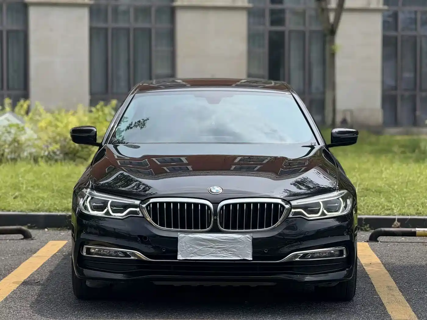 صورة 2 - BMW 5 Series