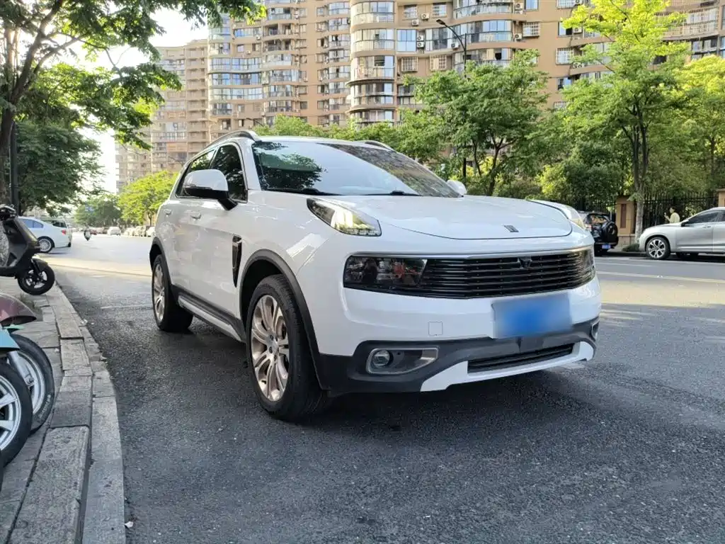 Lynk & Co 01 2019 2.0T 2WD Type Pro Version China V фото 5