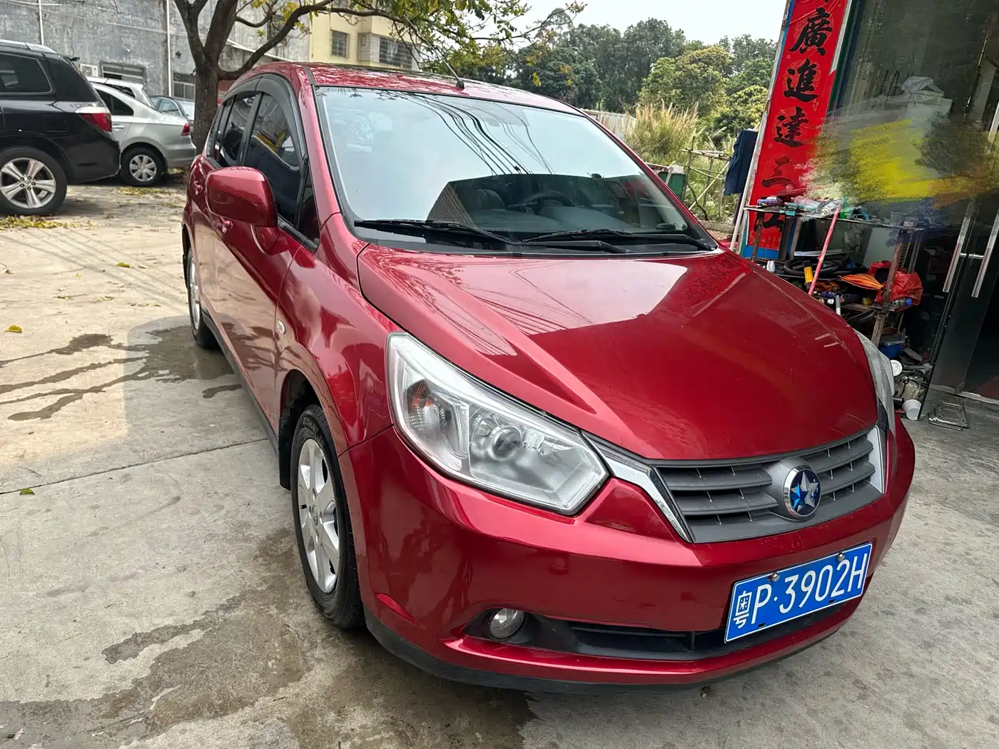 Venucia R50 2014 2013 1.6L Automatic Luxury Edition