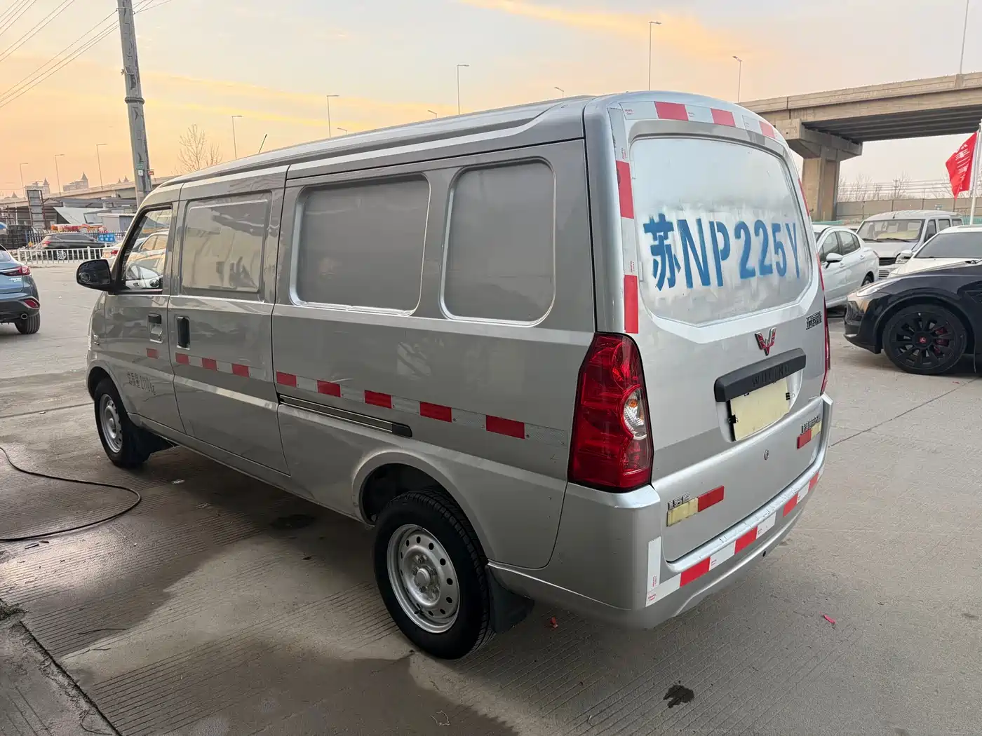 Wuling Motors Wuling Rongguang 2021 2021 1.5L Extended Standard Power Steering Windowless Van 2-Seater L3C