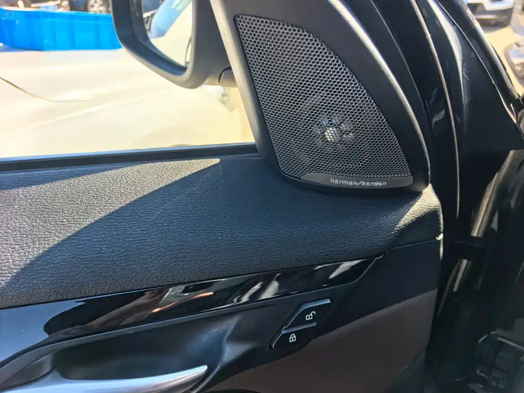 Фото 7 - BMW X1