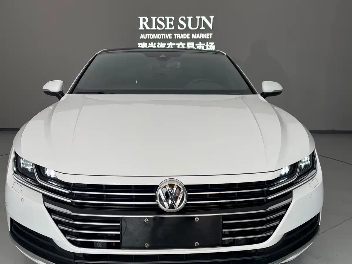 Volkswagen FAW-Volkswagen CC 2019 330TSI Charming Appearance (China V) фото 17