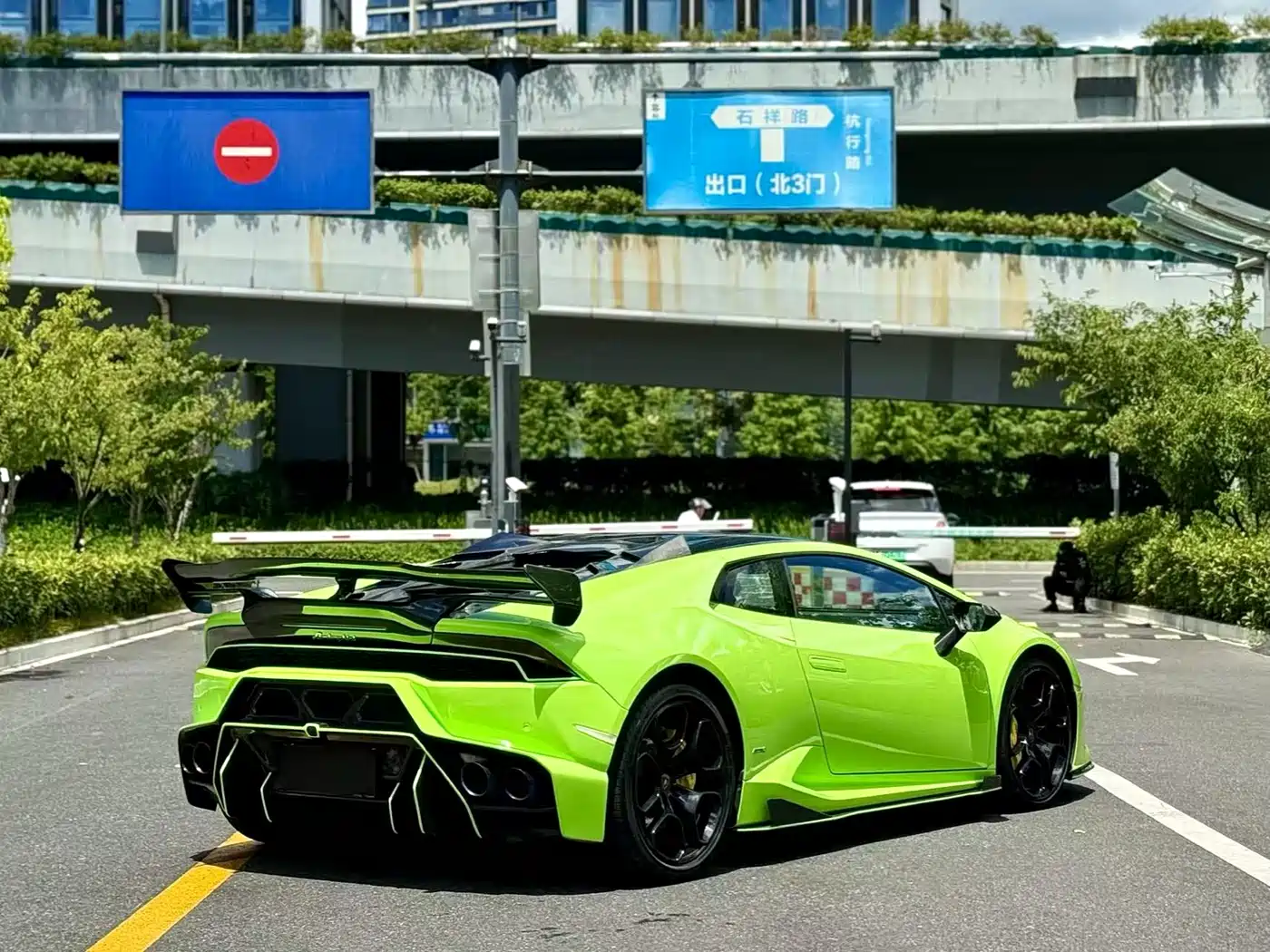 LAMBORGHINI HURACÁN