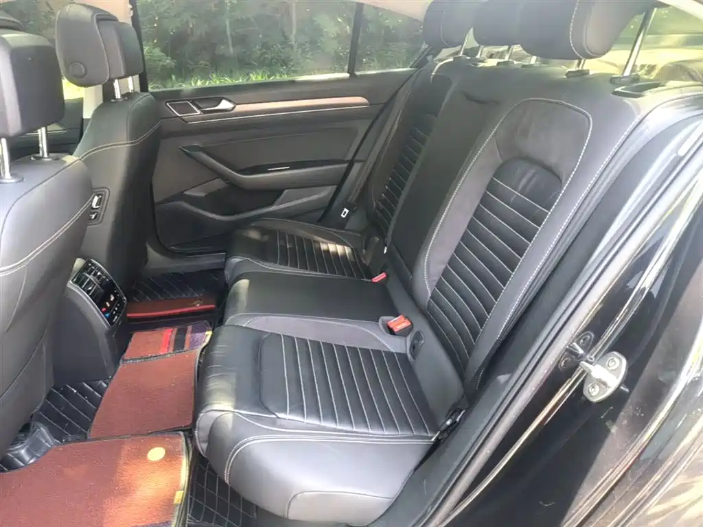 Volkswagen Magotan 2020 330TSI DSG Leading фото 17