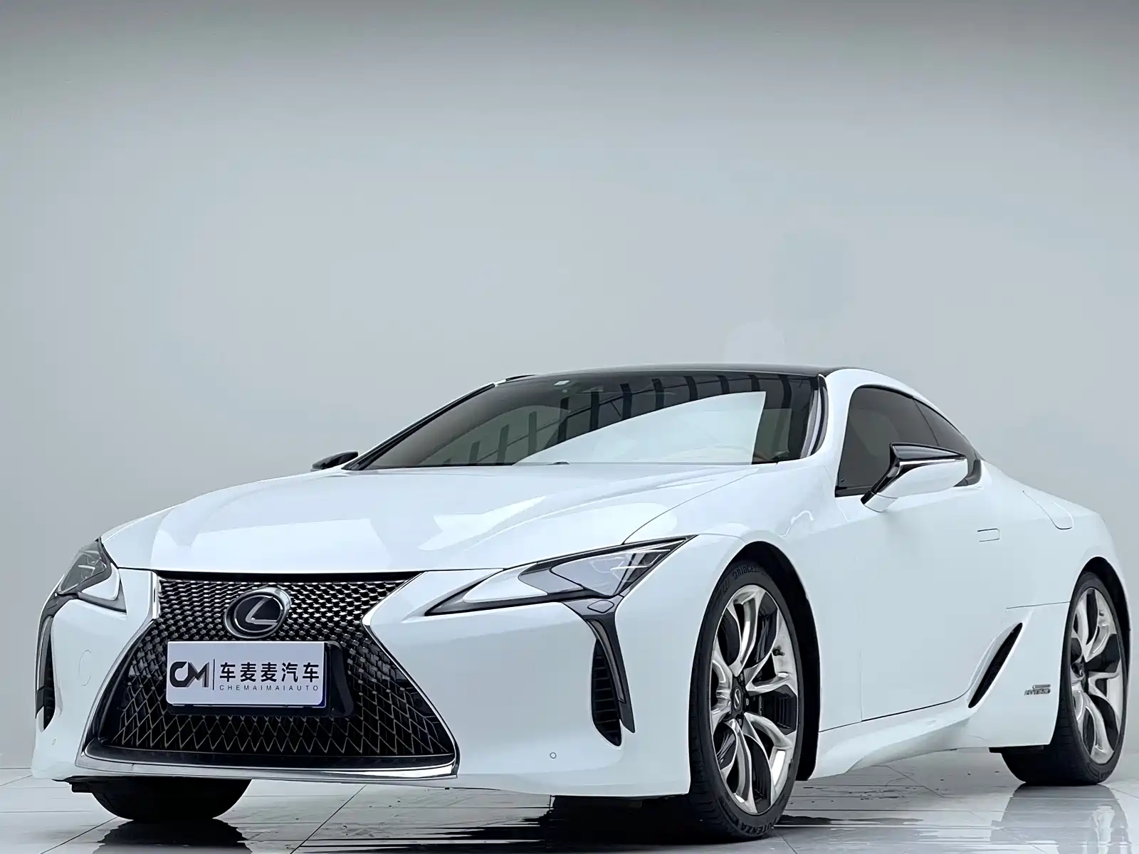 Фото 1 - Lexus LC