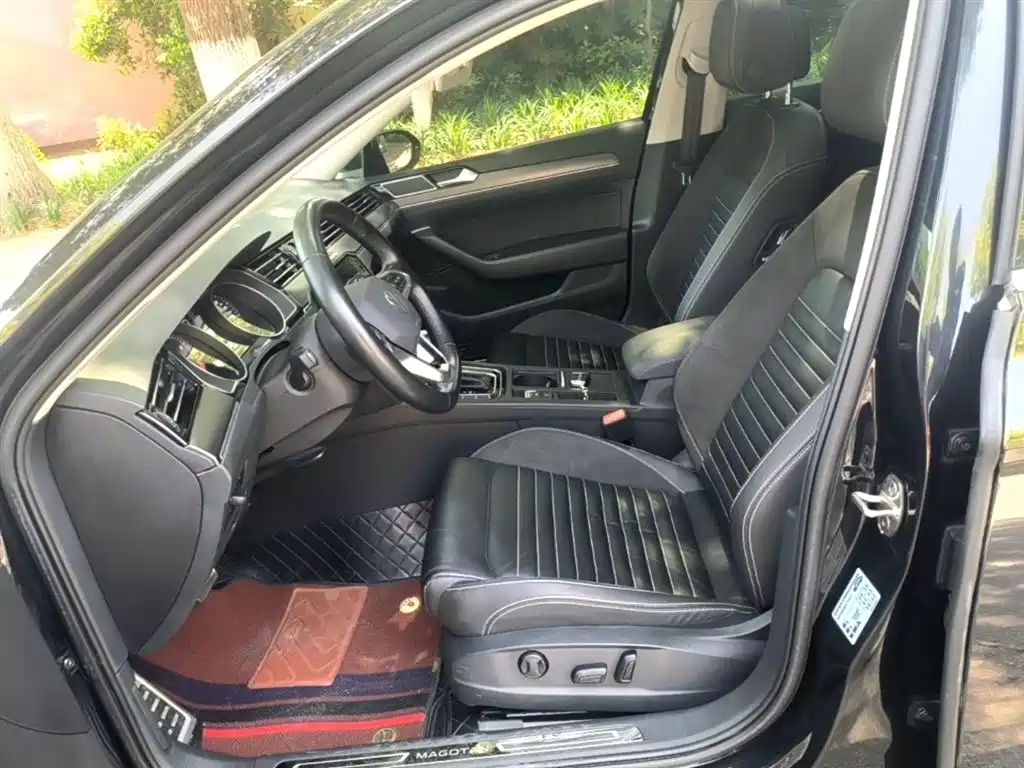 Volkswagen Magotan 2020 330TSI DSG Leading фото 15