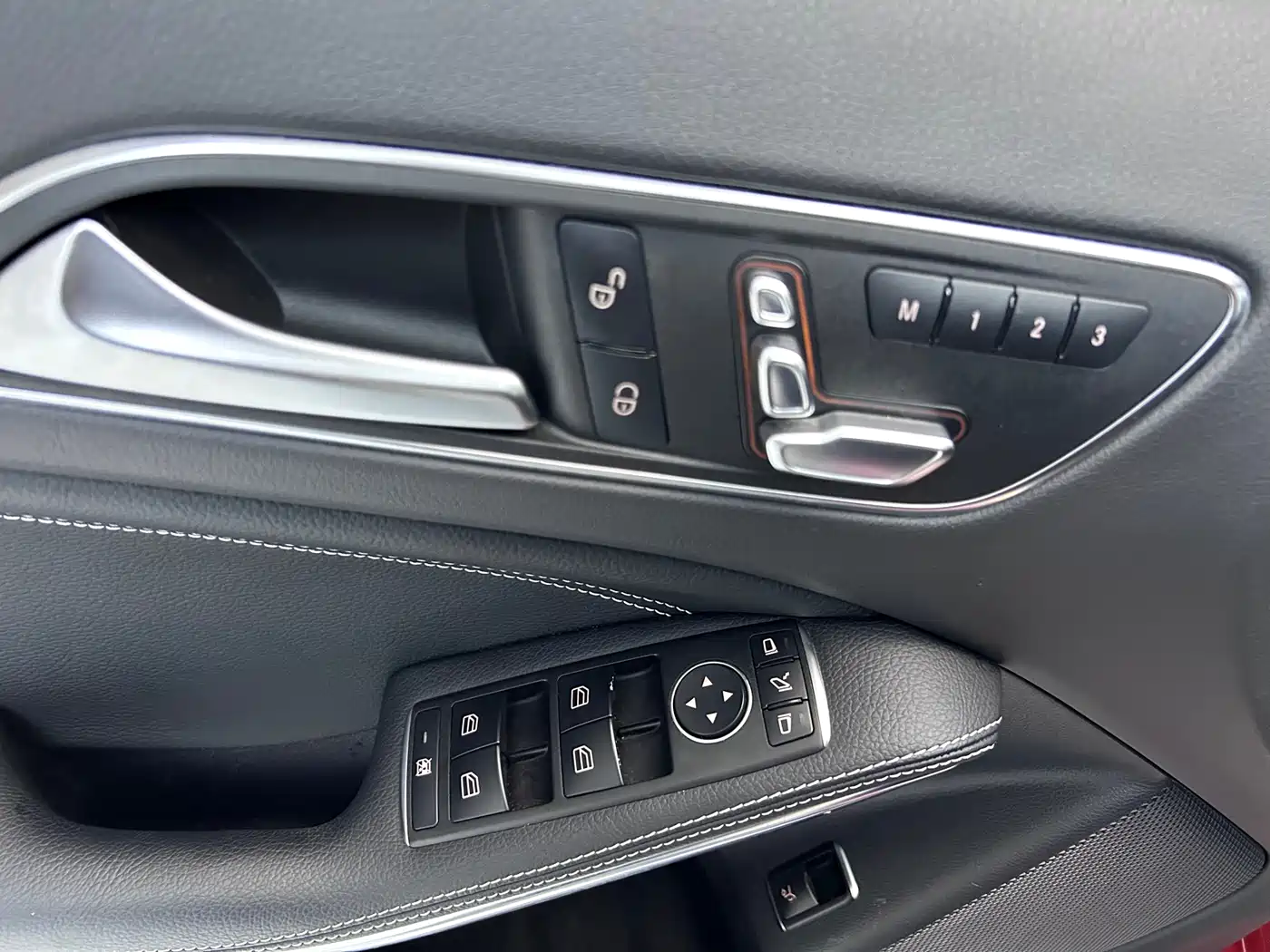 Mercedes-Benz GLA 2018 GLA 220 4MATIC Sport фото 12