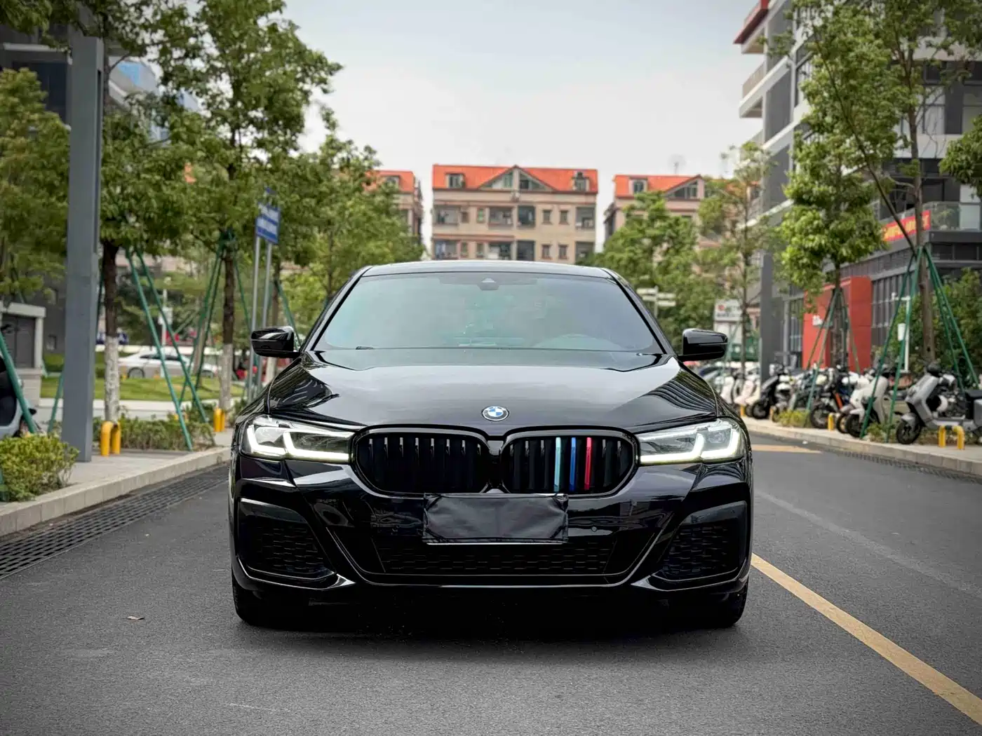 BMW 5 Series 2021 530Li Leading M Sport Package фото 2