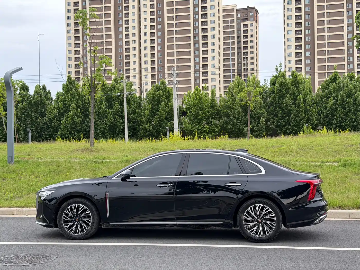 Hongqi H5 2024 2.0T Automatic Smart Connect Flag Smooth Edition фото 7