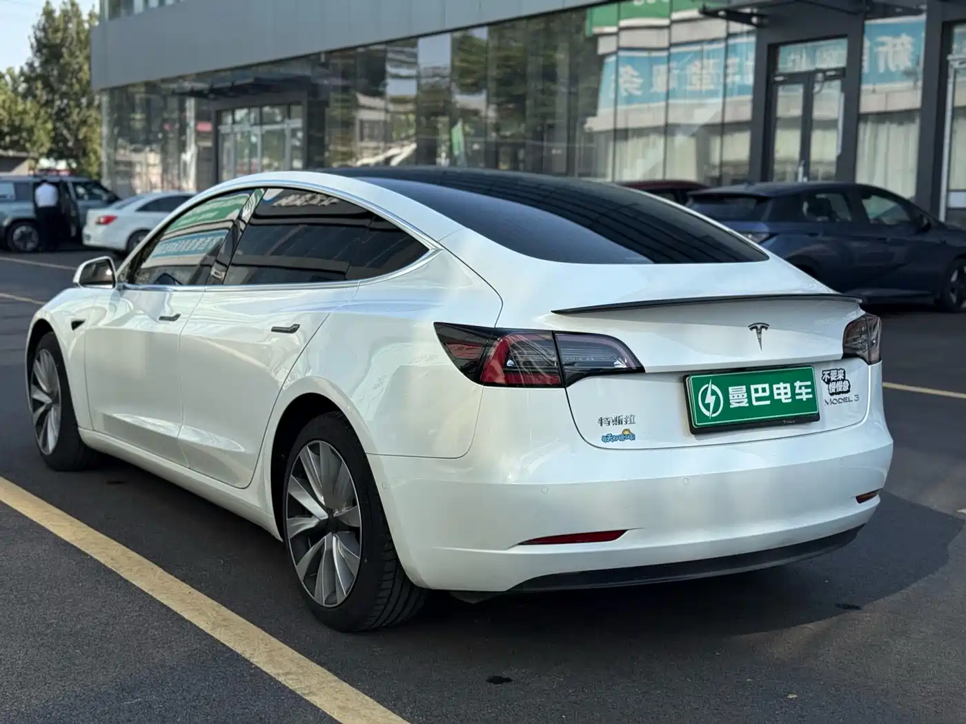 Фото 7 - Tesla Model 3