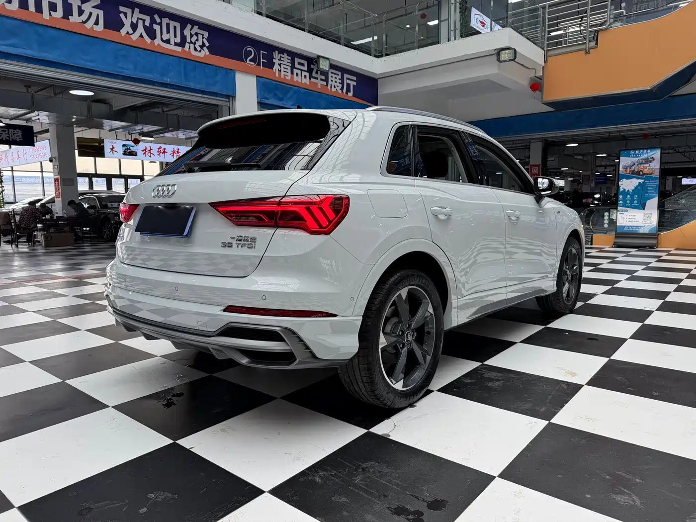 Audi Q3 2022 35 TFSI Fashion Dynamic фото 18