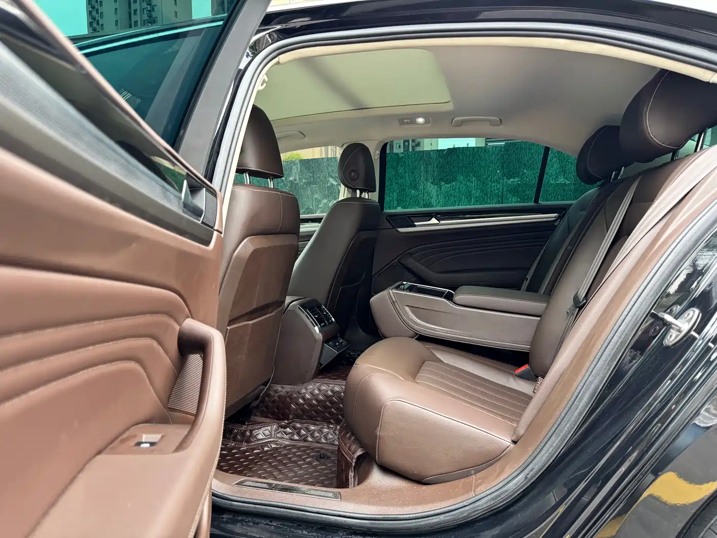 VOLKSWAGEN HUIANG