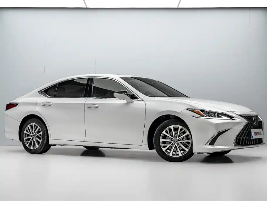 Lexus ES 2023 200 Excellence Edition фото 3