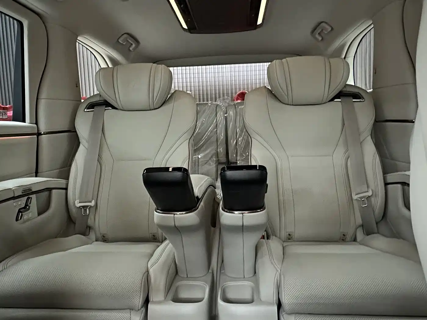 Lexus LM 2025 Model 500h Six-Seater Prestige Edition фото 12