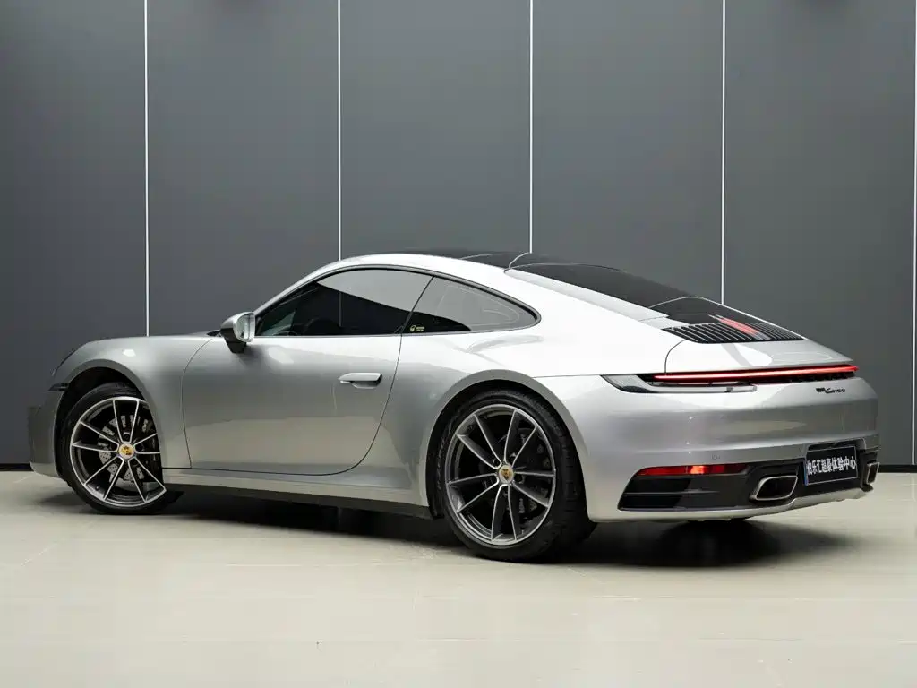 Photo 5 - Porsche 911