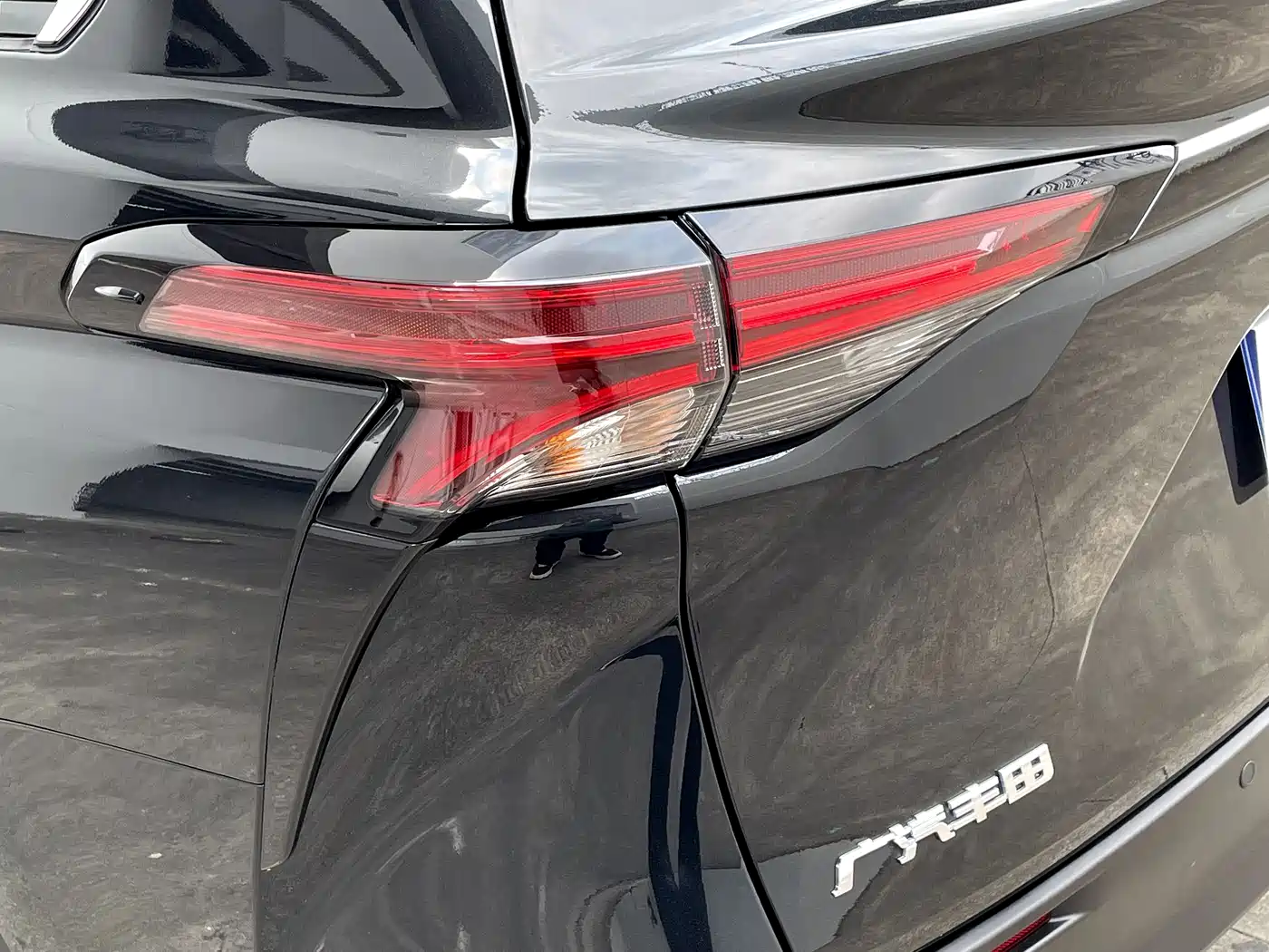 Toyota Sienna 2026 Model 2.5L Hybrid 2WD Comfort Edition фото 7