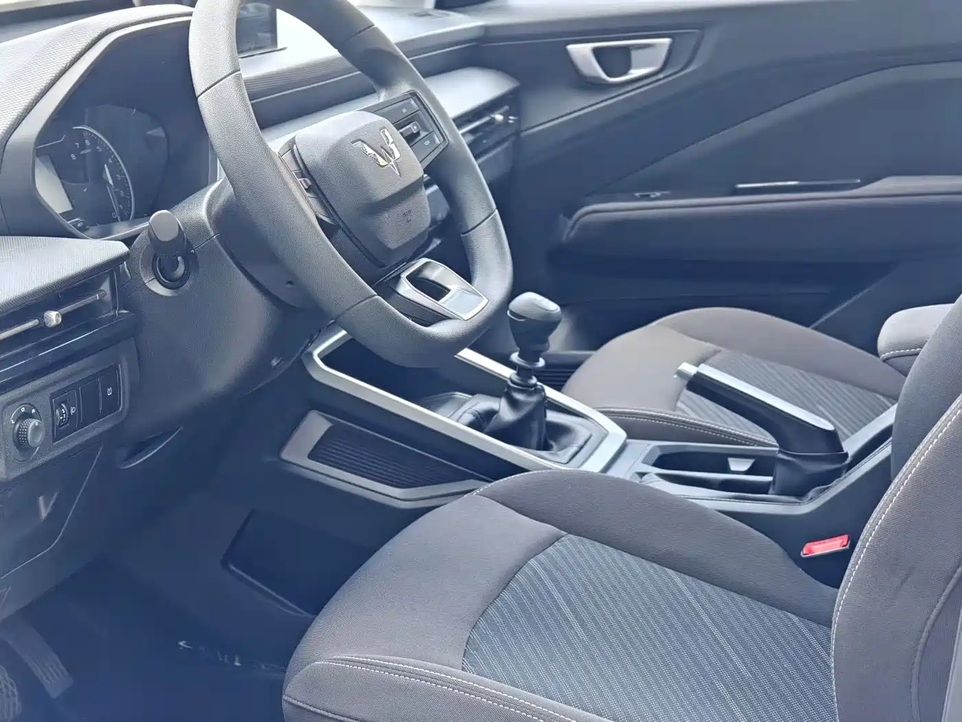Wuling Motors Wuling Xingchi 2025 2022 1.5L Manual Freedom Edition