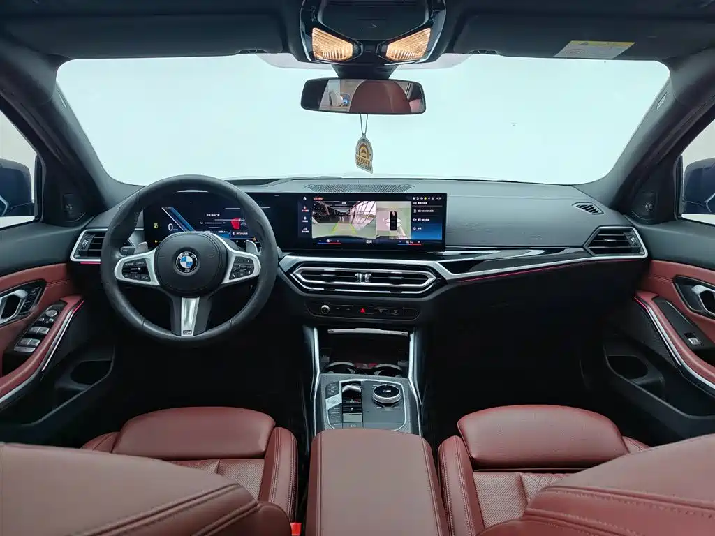 BMW 3 Series 2023 330i M Sport Shadow Edition фото 17