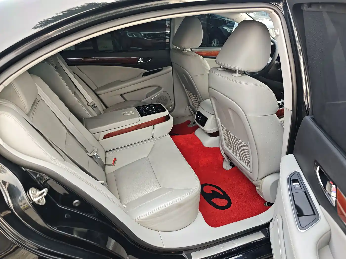 Hongqi H7 2016 2015 2.0T Luxury