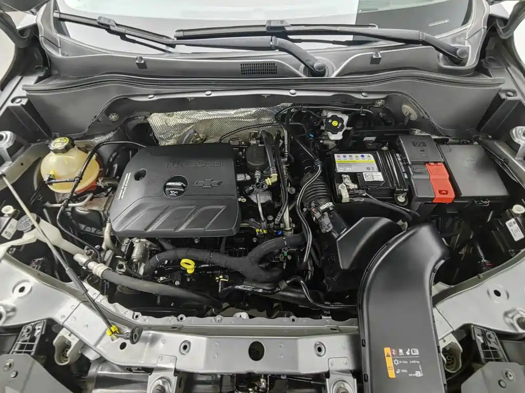 Chevrolet Trax 2021 2019 Redline 335T CVT Premium Edition (China VI)