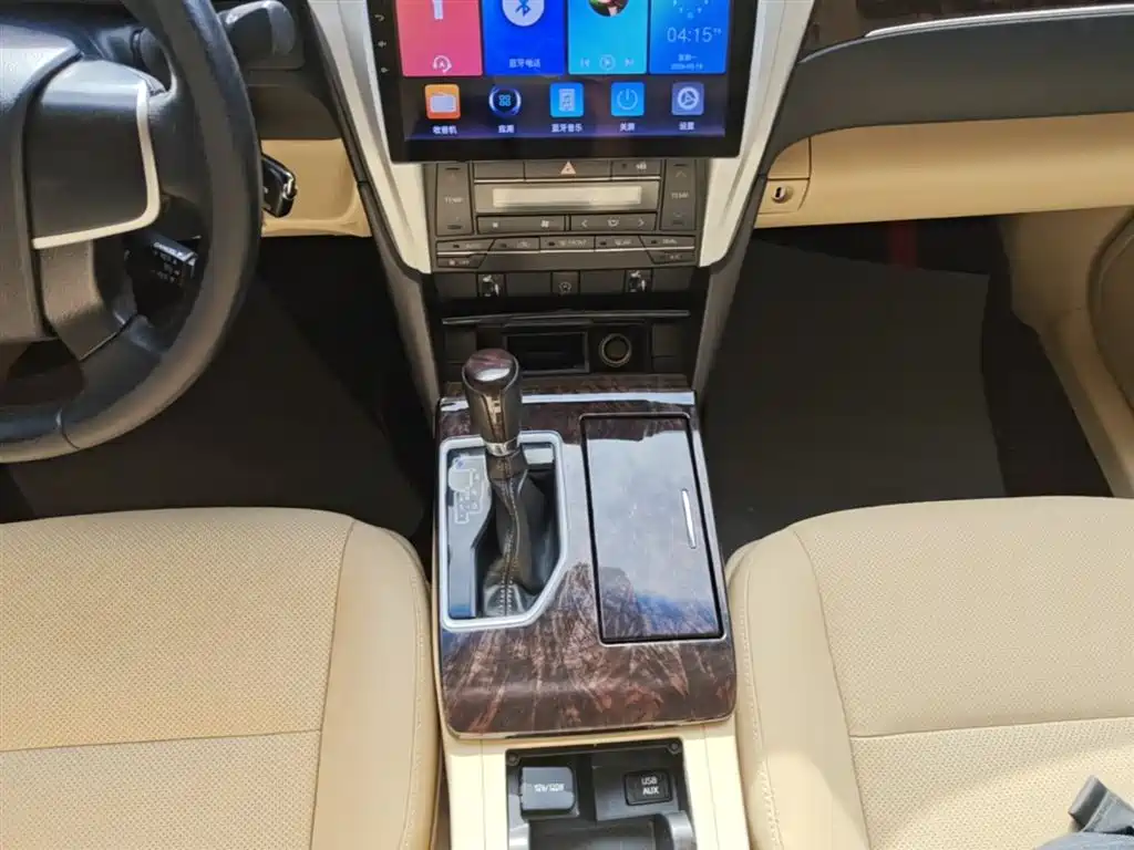 Toyota Camry 2016 2.0G 10th Anniversary Leading Edition фото 14