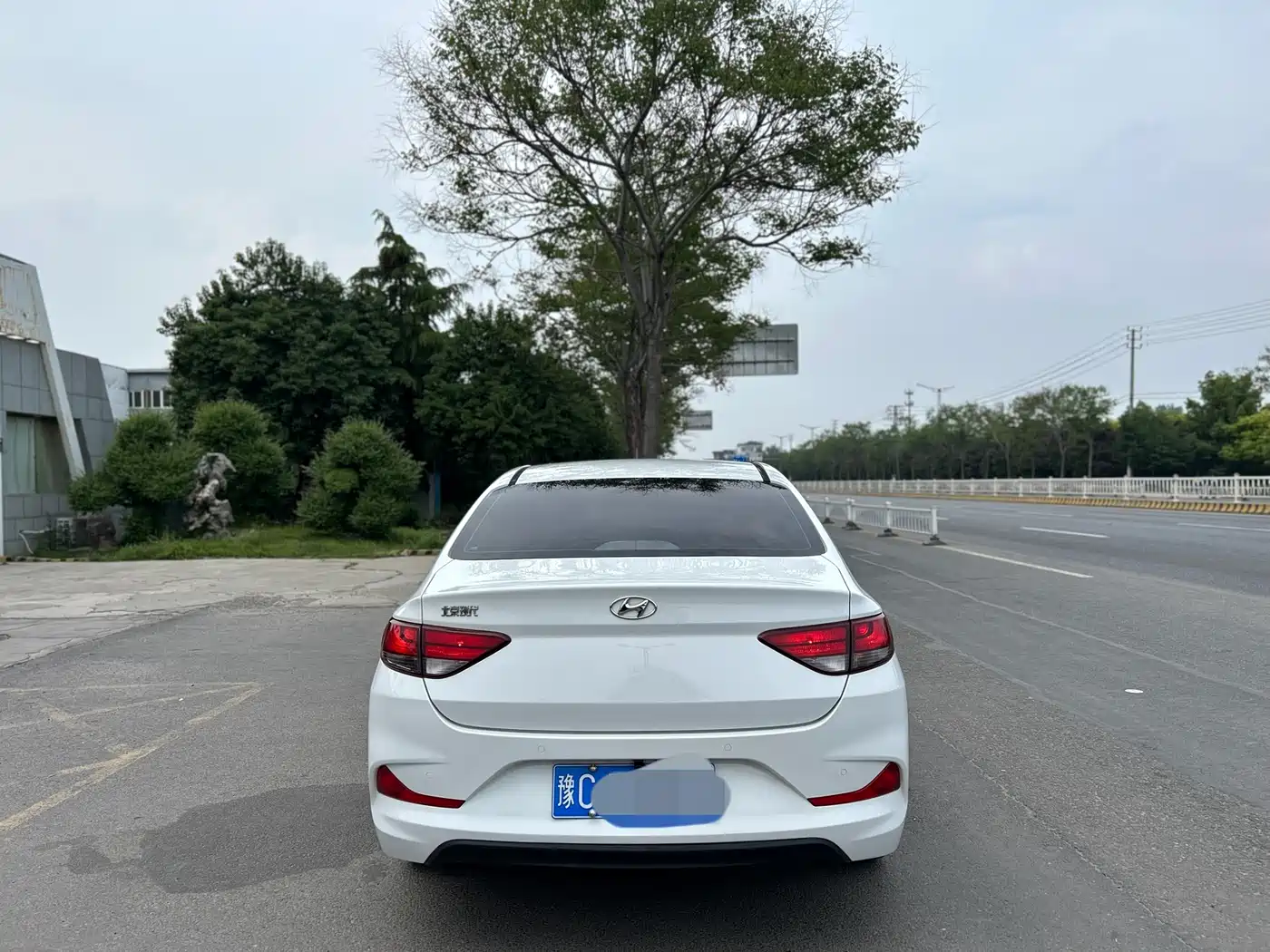 Hyundai Elantra 2018 1.6L Automatic Pleasing Edition GL China VI фото 4