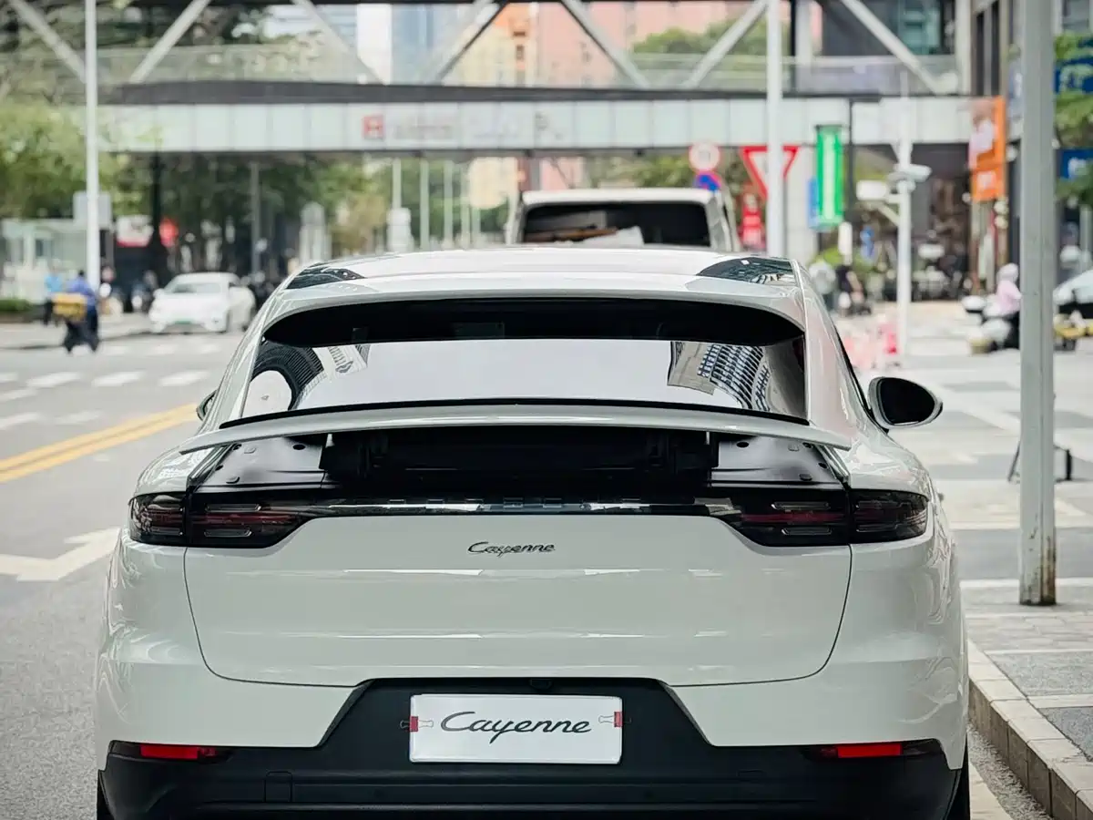 PORSCHE CAYENNE