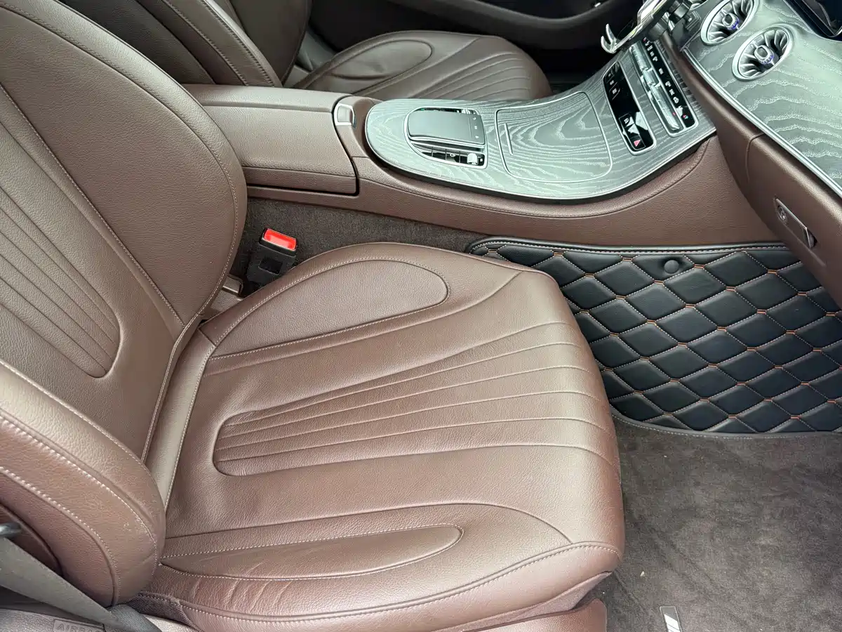 Mercedes-Benz CLS 2021 CLS 300 Luxury фото 17