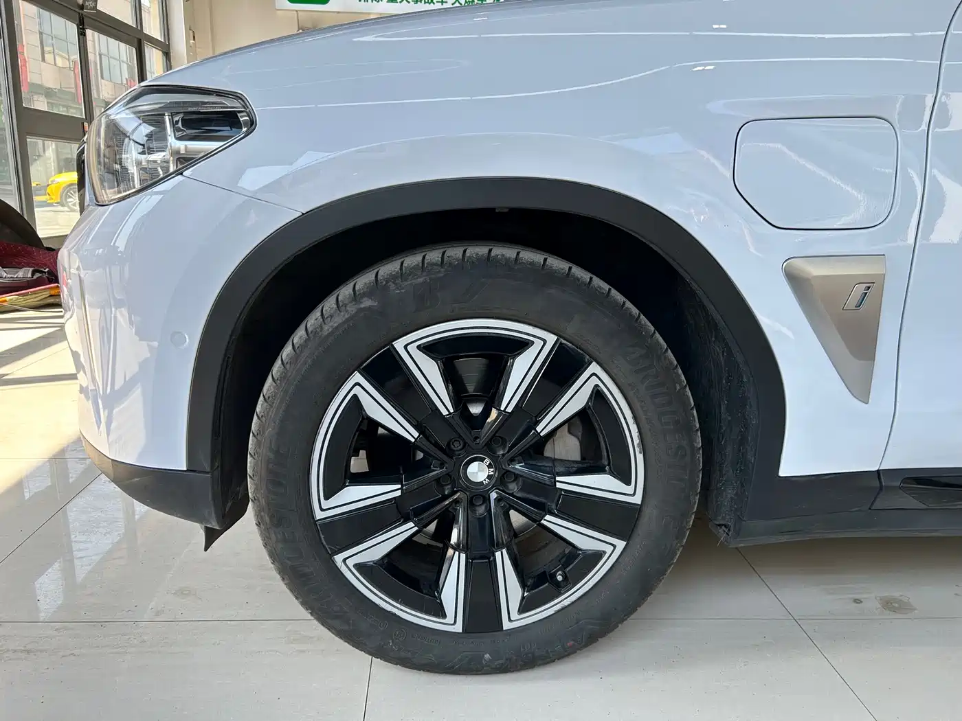 BMW iX3 2021 Leading фото 26