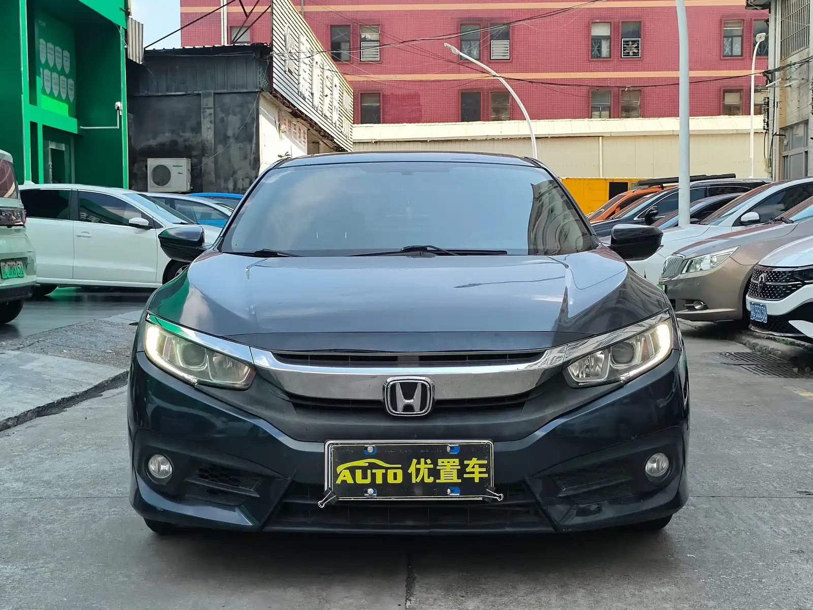 Photo 2 - Honda Civic