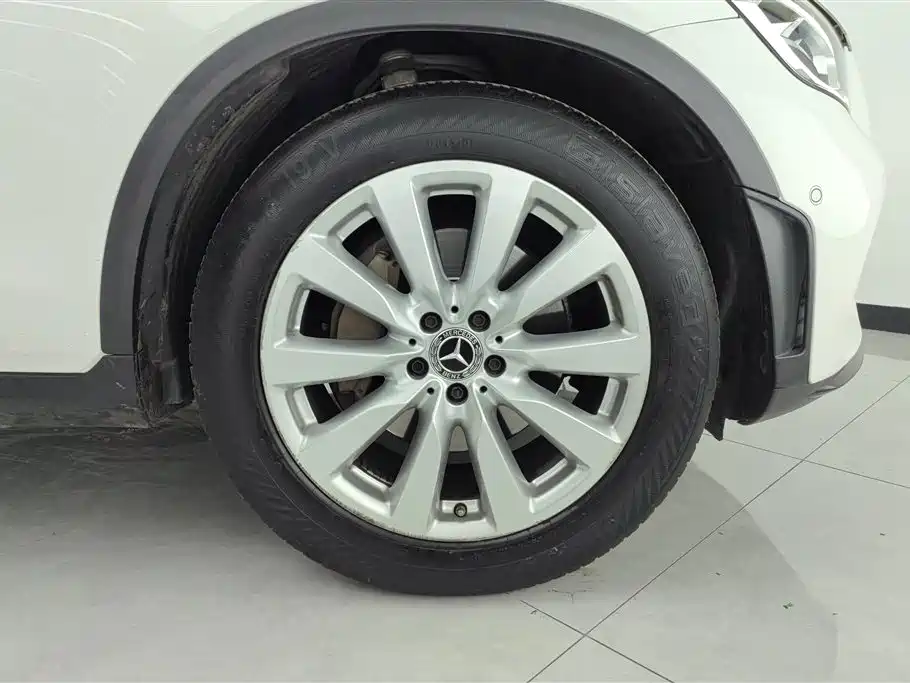 Mercedes-Benz GLC Coupe 2021 2020 GLC 260 4MATIC Coupe SUV