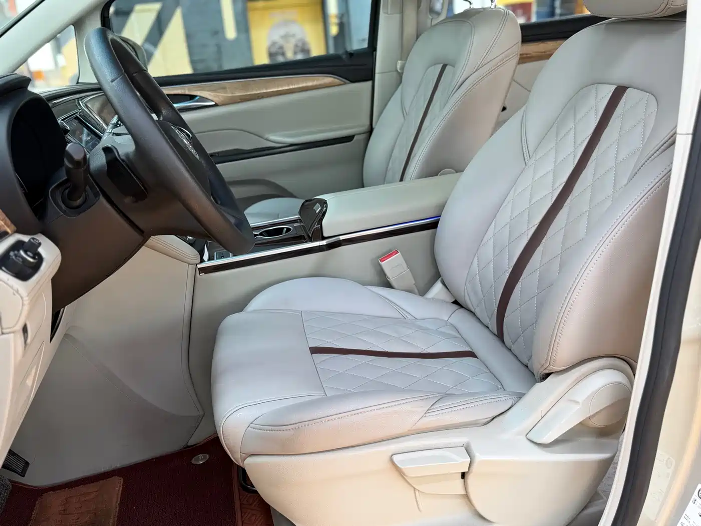 Buick GL8 2017 ES 28T Comfort Type China V фото 10