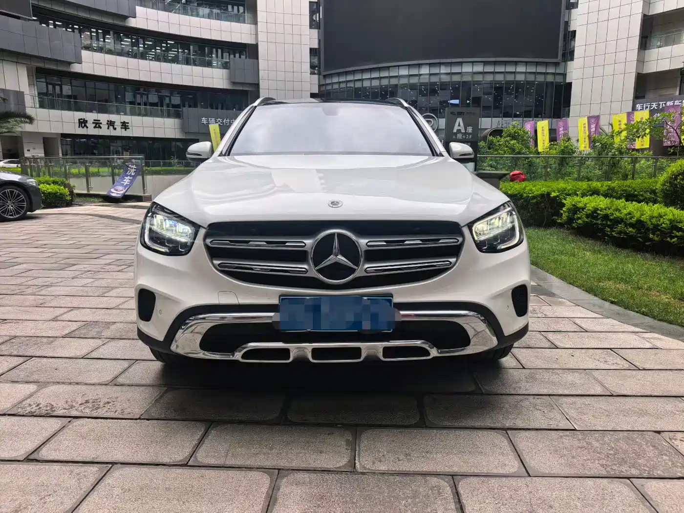 Mercedes-Benz GLC 2022 Model GLC 260 L 4MATIC Dynamic Edition фото 2
