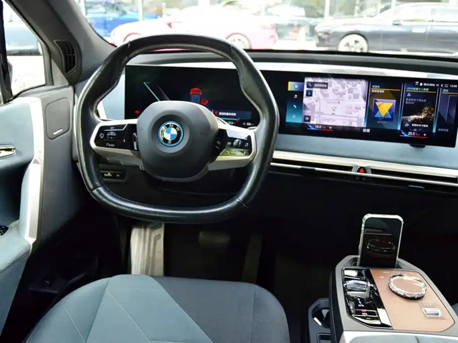 BMW iX 2022 xDrive40 фото 10
