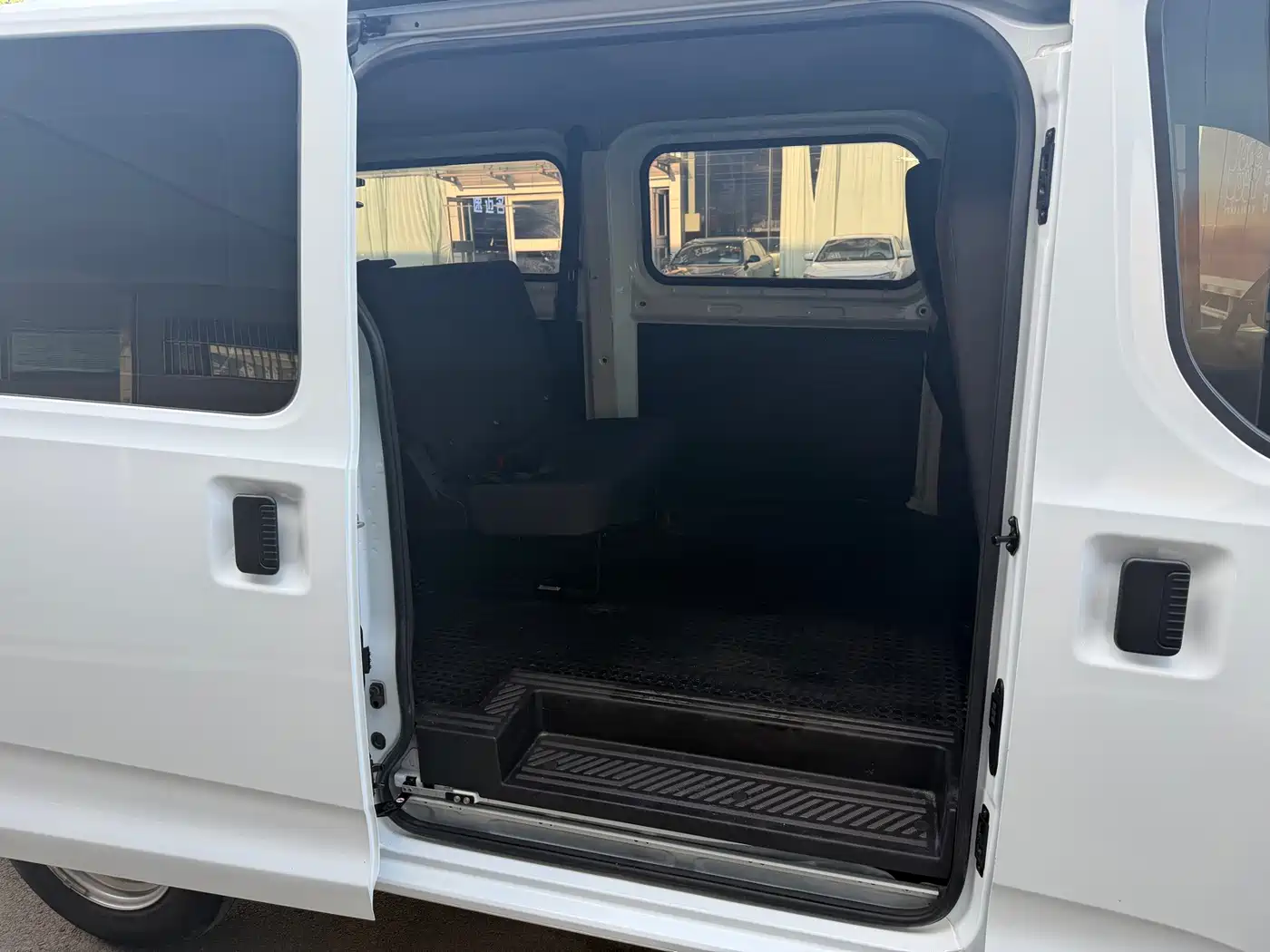 Jiangling E-Fushun 2025 2025 Clear Window Version 41.86kWh Short Wheelbase Low Roof