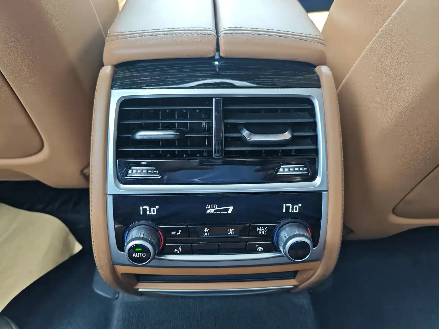 BMW 7 Series 2021 Model 740Li Leading M Sport Package фото 12