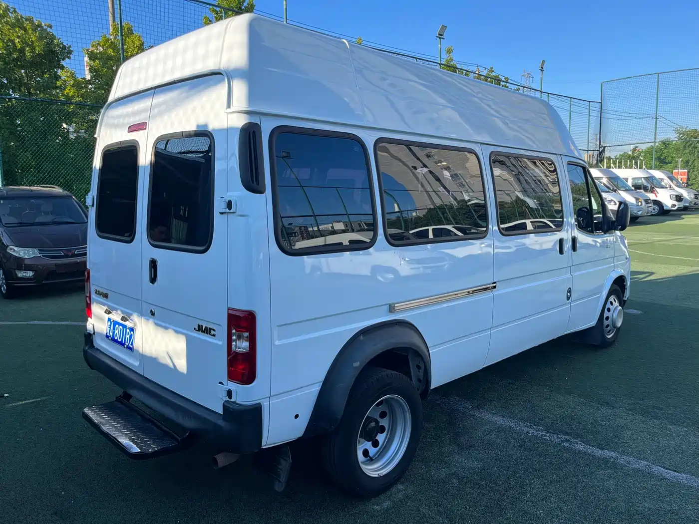 Jiangling Tesun 2022 2021 Model 2.8T Space King Taurus Edition Long Wheelbase Medium-High Roof Dual Rear Tires-Step 6-Seater Diesel China VI JX493