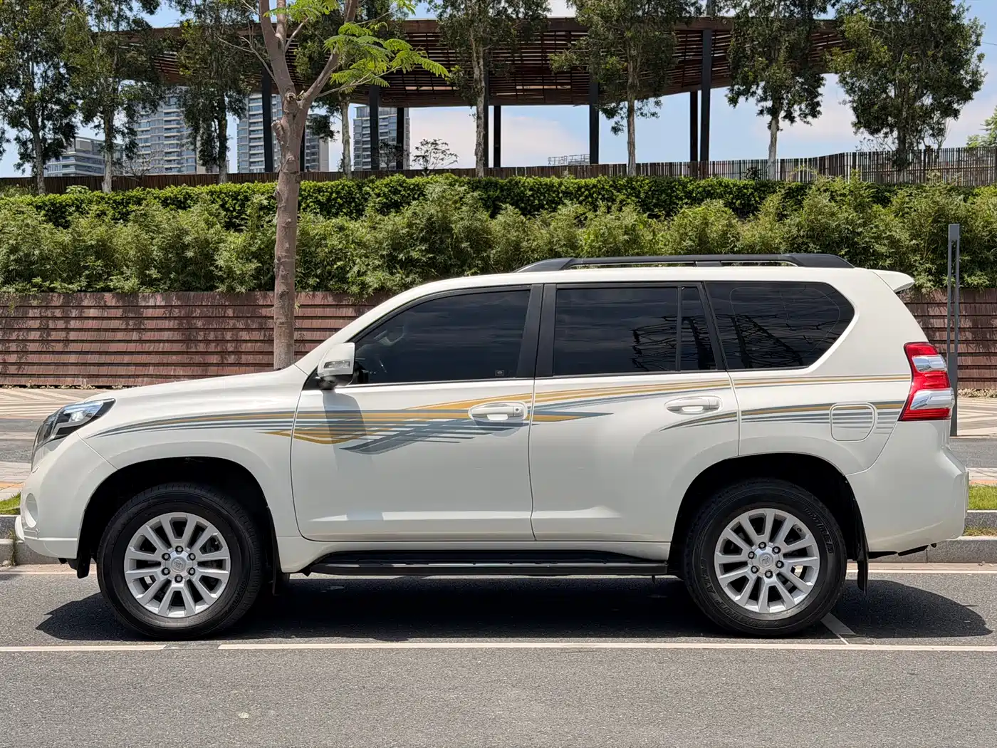 Toyota Prado 2016 3.5L Auto VX NAVI фото 3