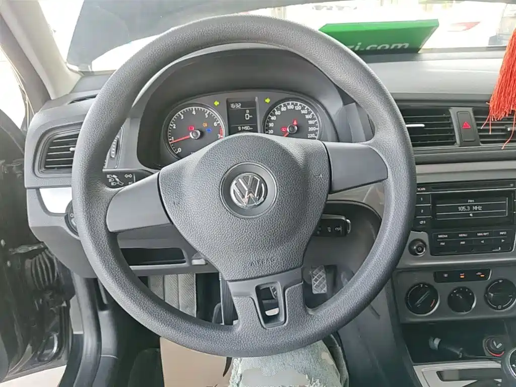 Volkswagen Lavida 2013 Facelift Classic 1.6L Manual Trend фото 11