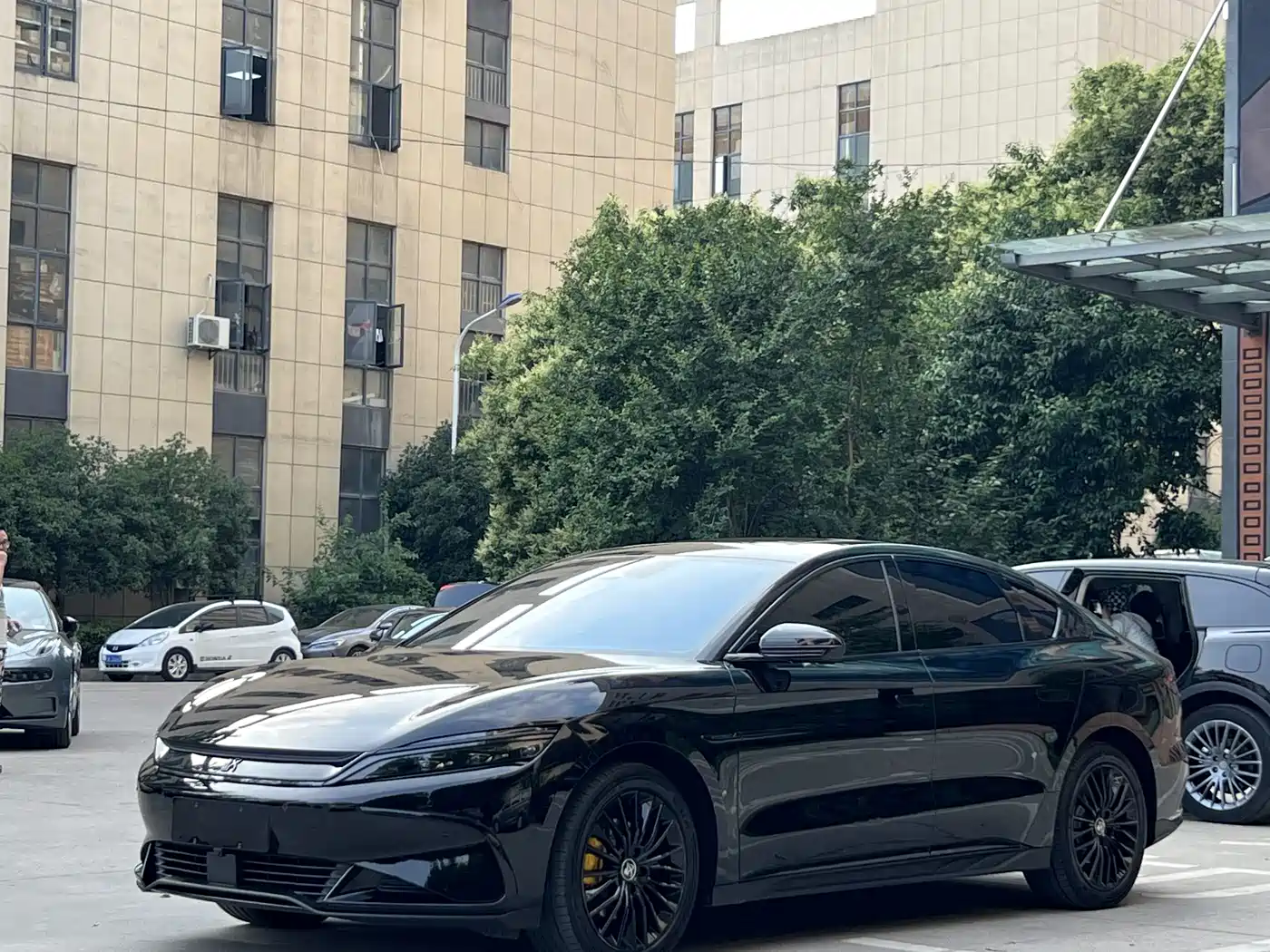 BYD Han 2023 EV Champion Edition 605KM FWD Premium