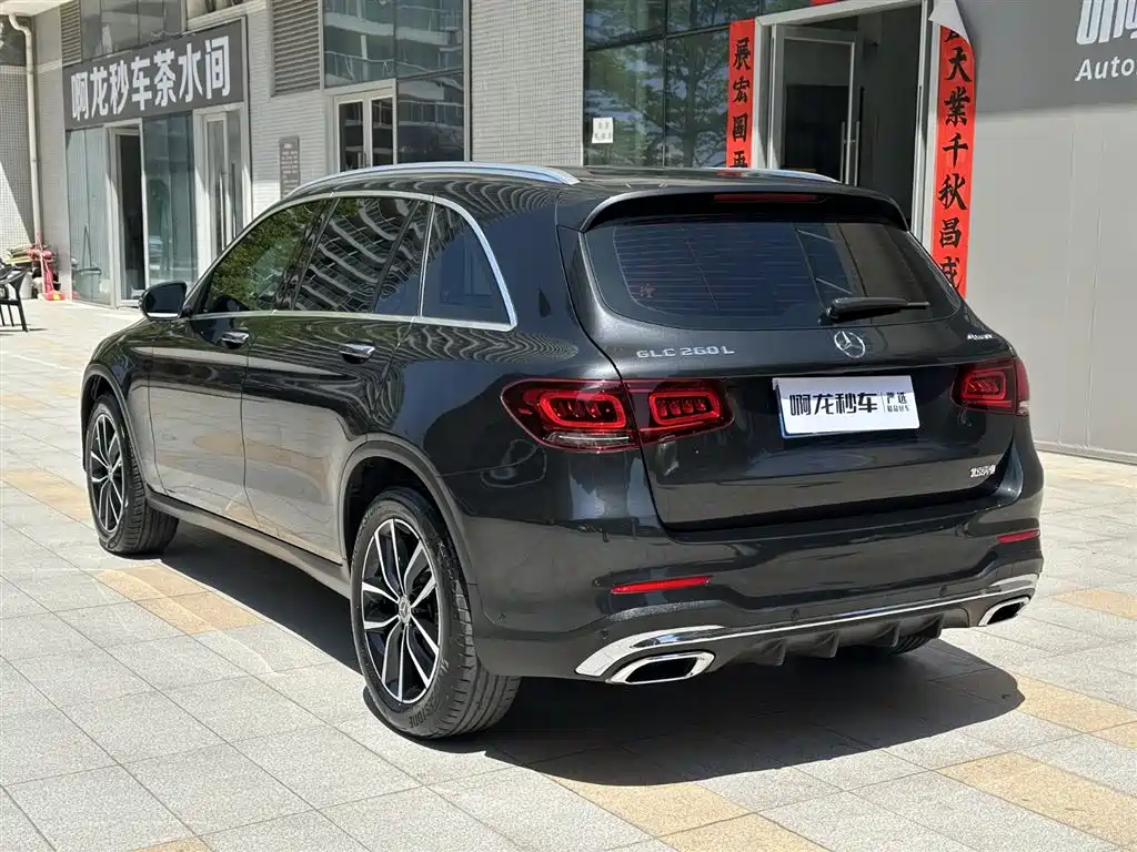 MERCEDES-BENZ GLC