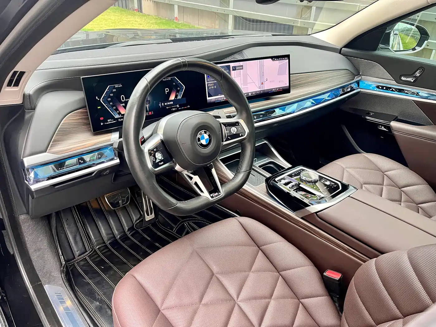 BMW 7 Series 2023 Model 735Li M Sport Package фото 9