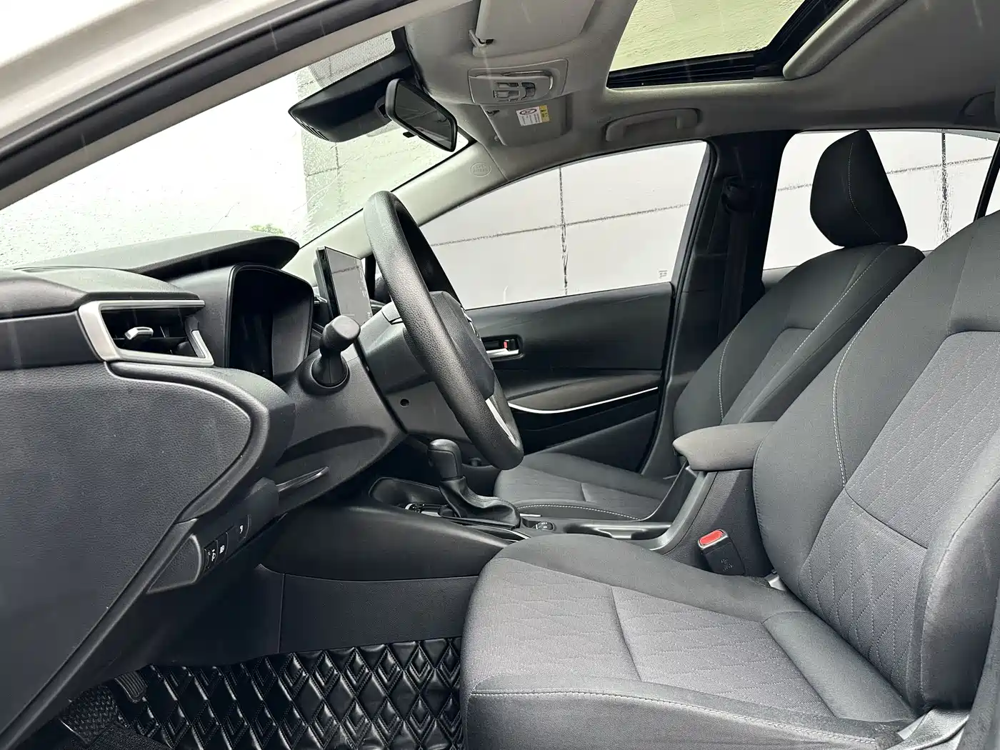 Toyota Corolla 2023 1.8L Smart Hybrid Dual Engine Elite Edition фото 9
