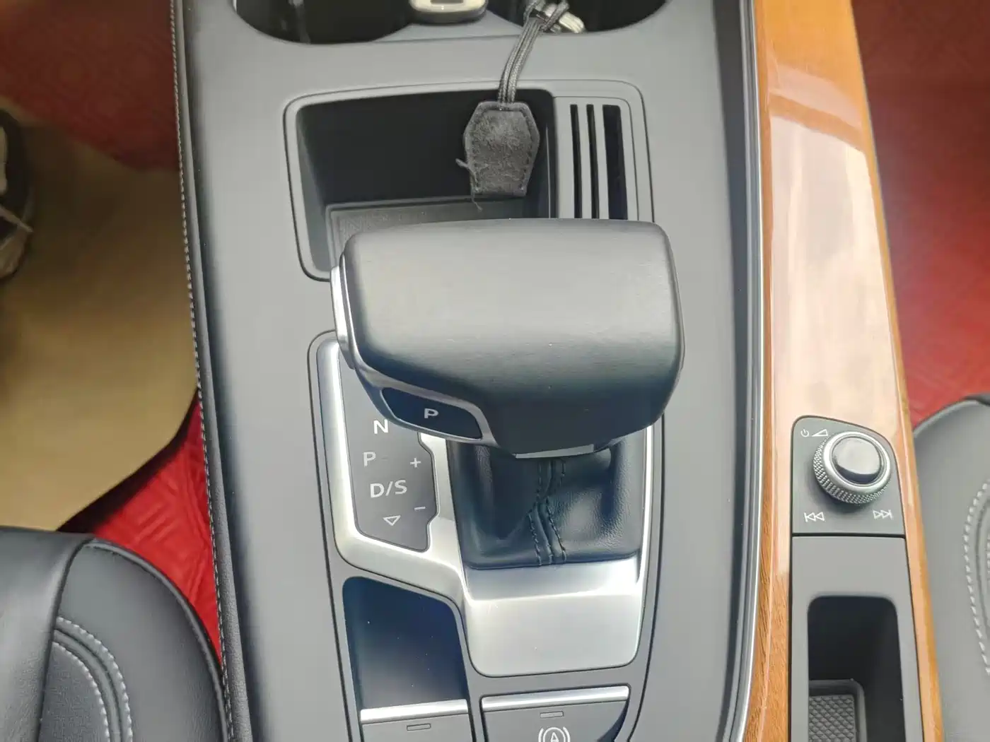 Audi A4L 2020 40 TFSI quattro Luxury Elegance фото 14