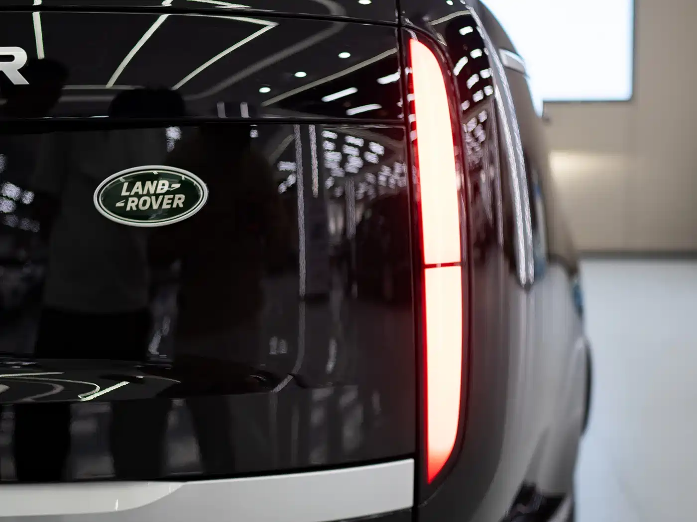 Land Rover Range Rover 2023 3.0 L6 400PS Genesis Extended Version фото 8