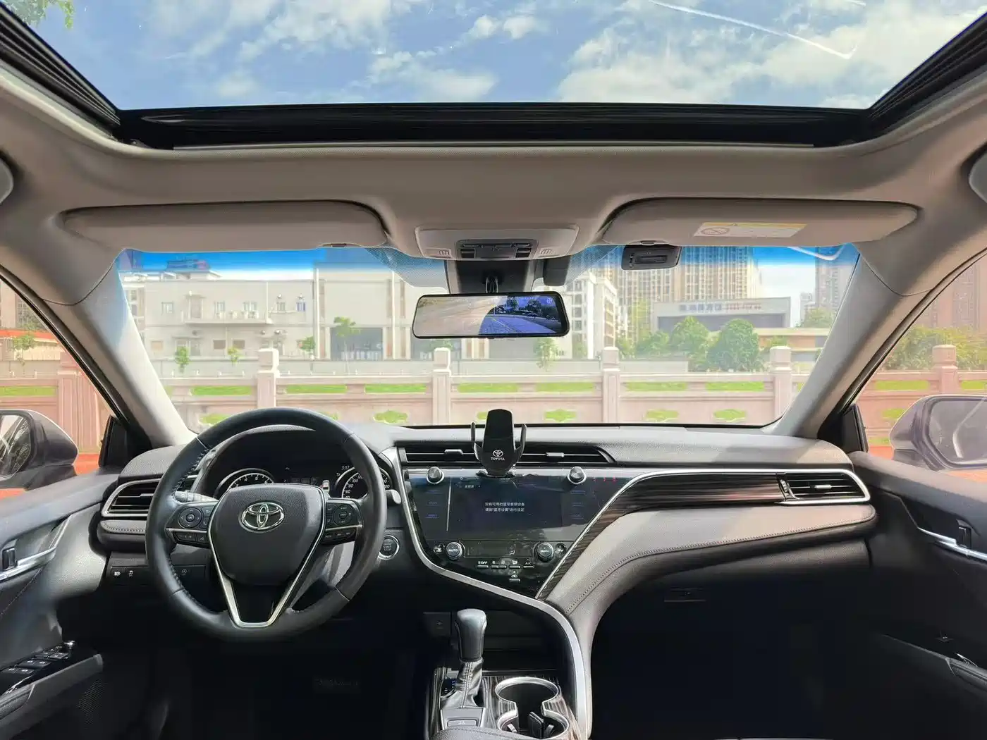 Toyota Camry 2019 Facelift 2.0G Luxury Edition фото 5