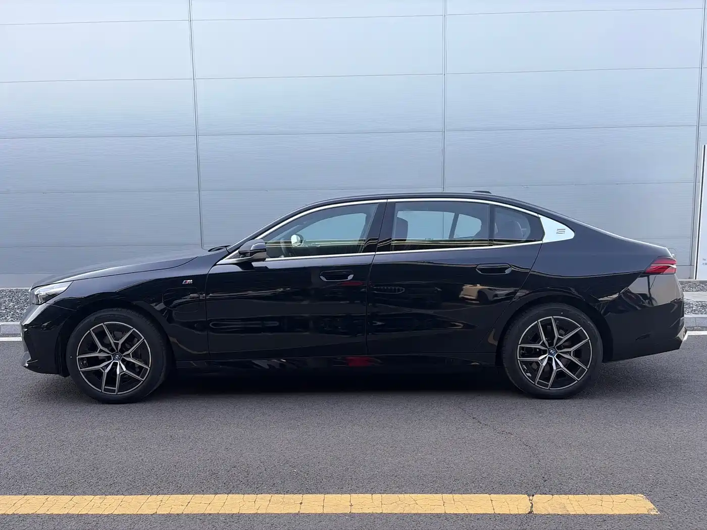 BMW i5 2024 eDrive 35L M Sport Package фото 15