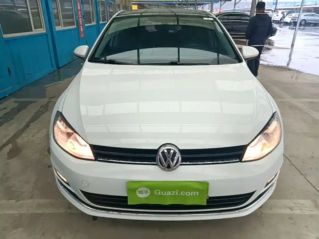 Volkswagen Golf 2016 230TSI Automatic Luxury фото 3